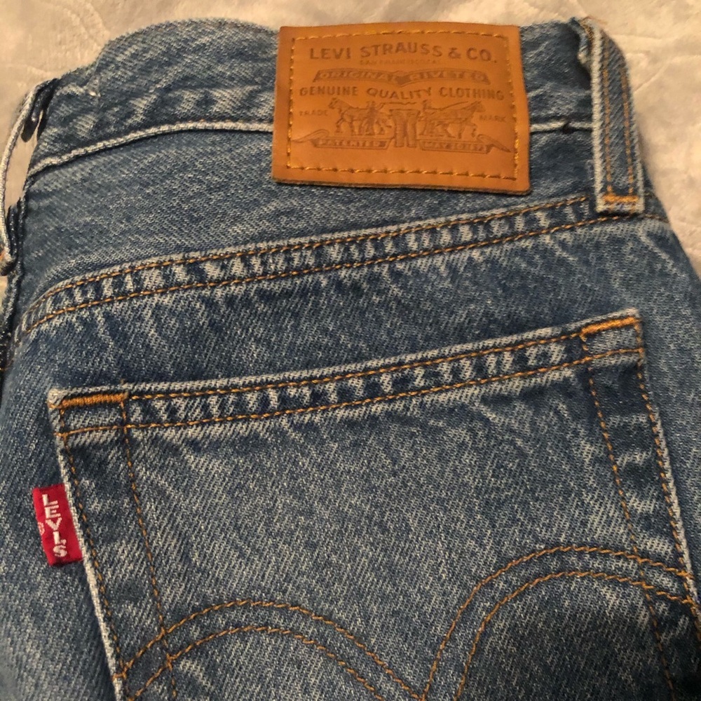 Levi’s Premium 724 High Rise Straight Crop - Picture 4 of 5